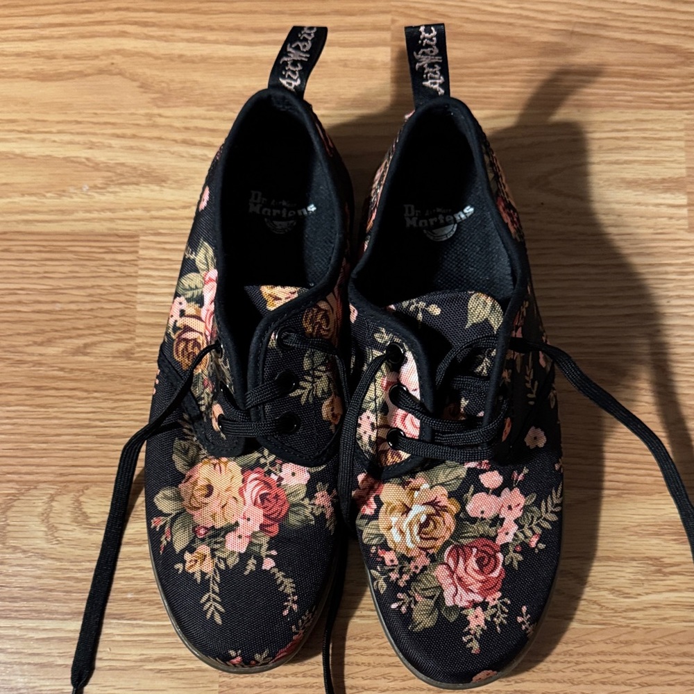 Dr. Martens Women's Black Floral Lace-Up Canvas sneakers